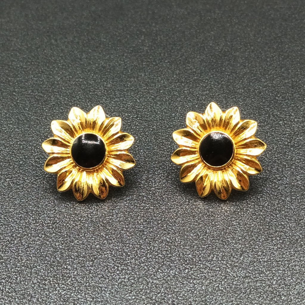 Pierced Earrings Gold tone Black Enamel Flower Studs  3/4"