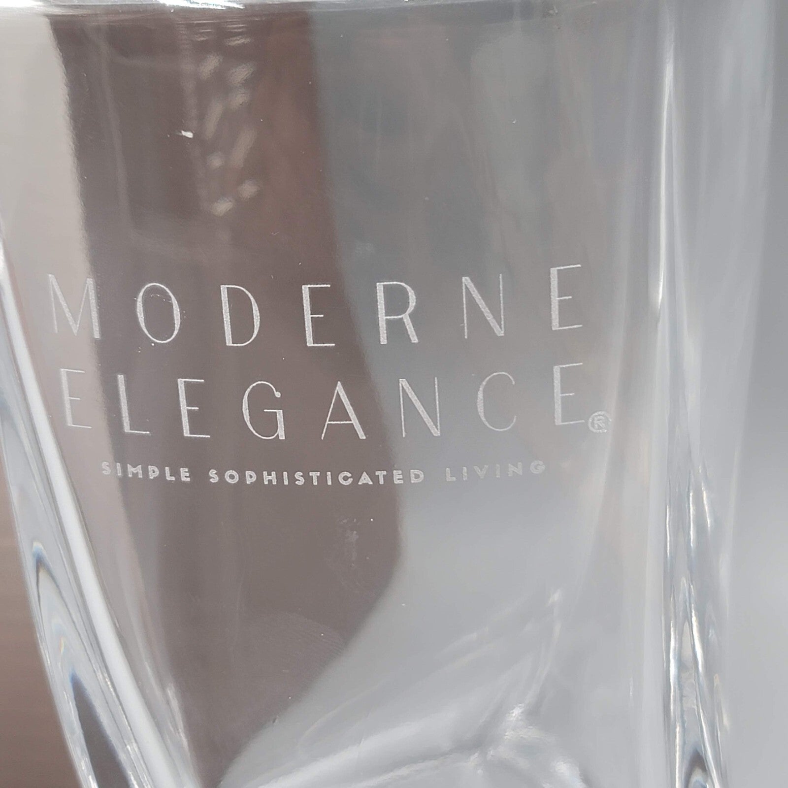 Moderne Elegance Glass Twisted Whiskey Decanter Glass Stopper NEW w Box