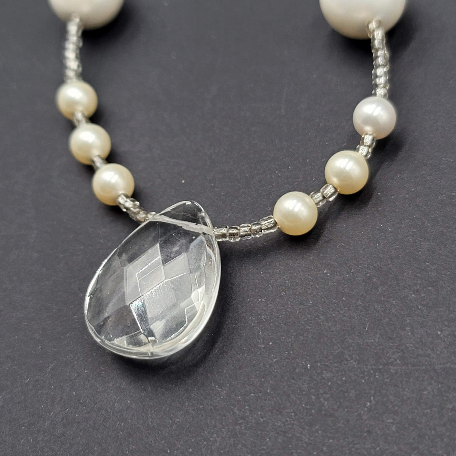 Necklace Clear and White Beaded Silver tone Faceted Teardrop Pendant 18"