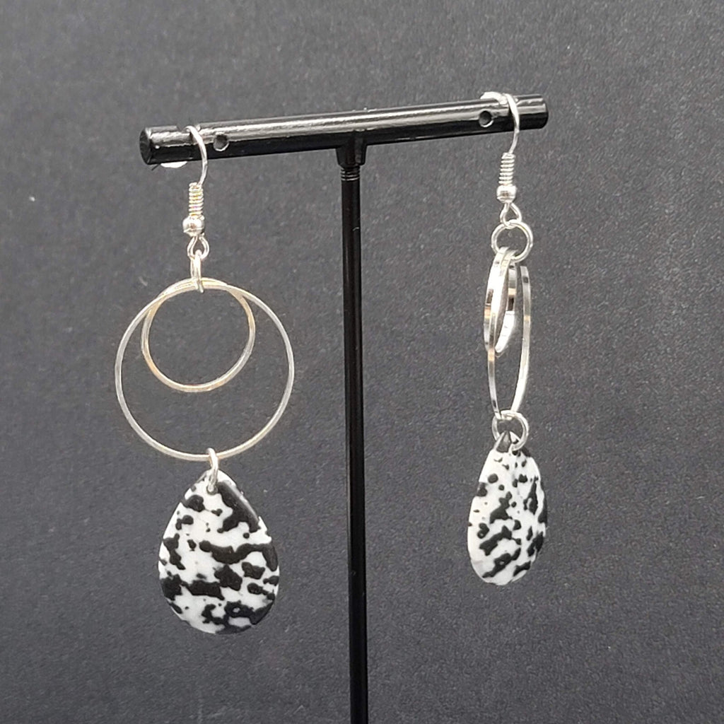 Pierced Earrings Silver tone Black Speckle Stone Teardrop Dangle 2.25"