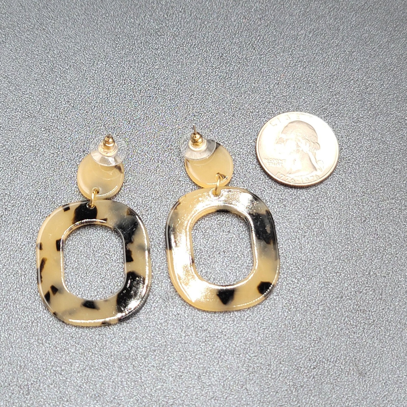 Pierced Earrings Brown Tan Speckle Dangle Hoops Statement 2"