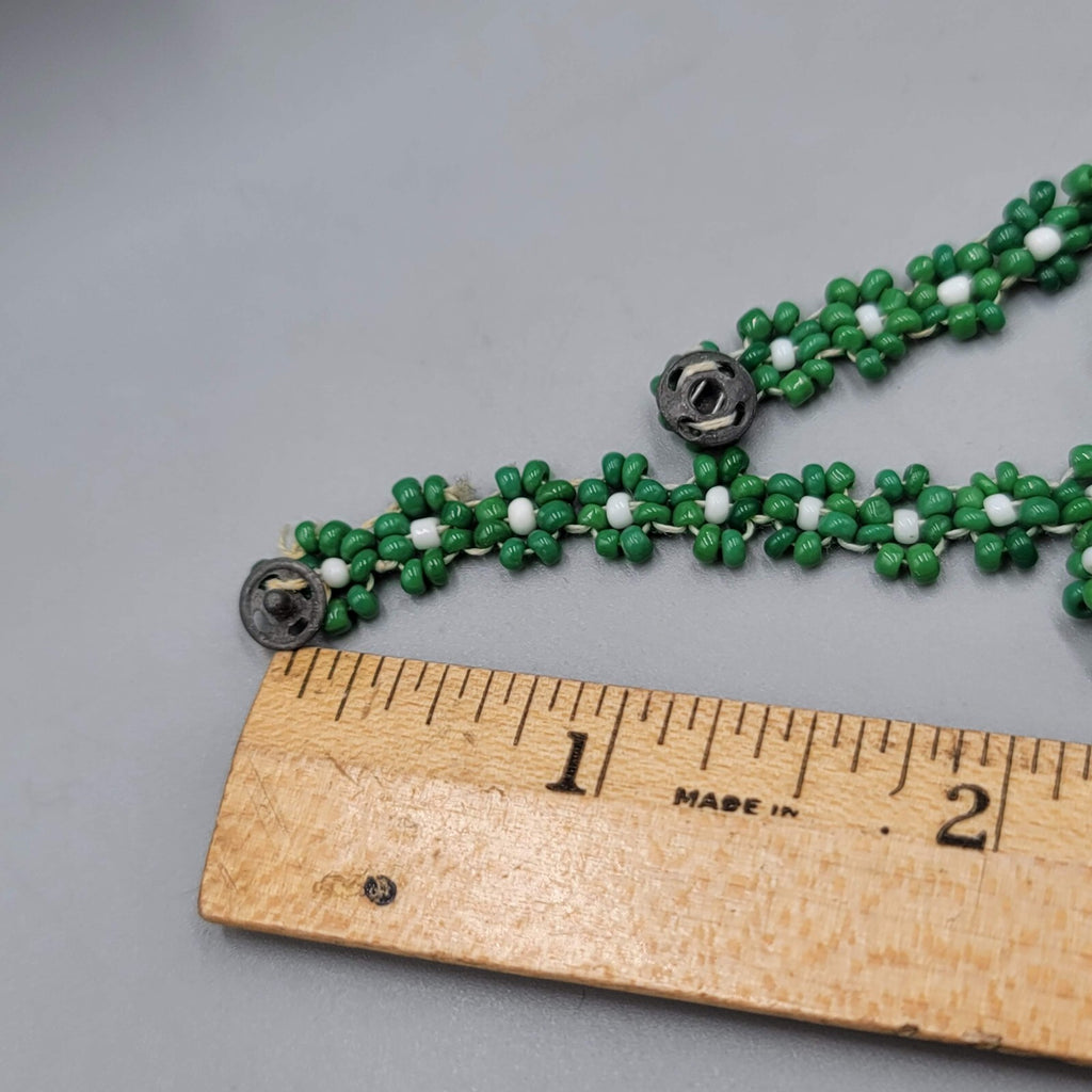 Vintage Green Seed Bead Daisy Necklace DELICATE 16" Estate Costume Jewelry 