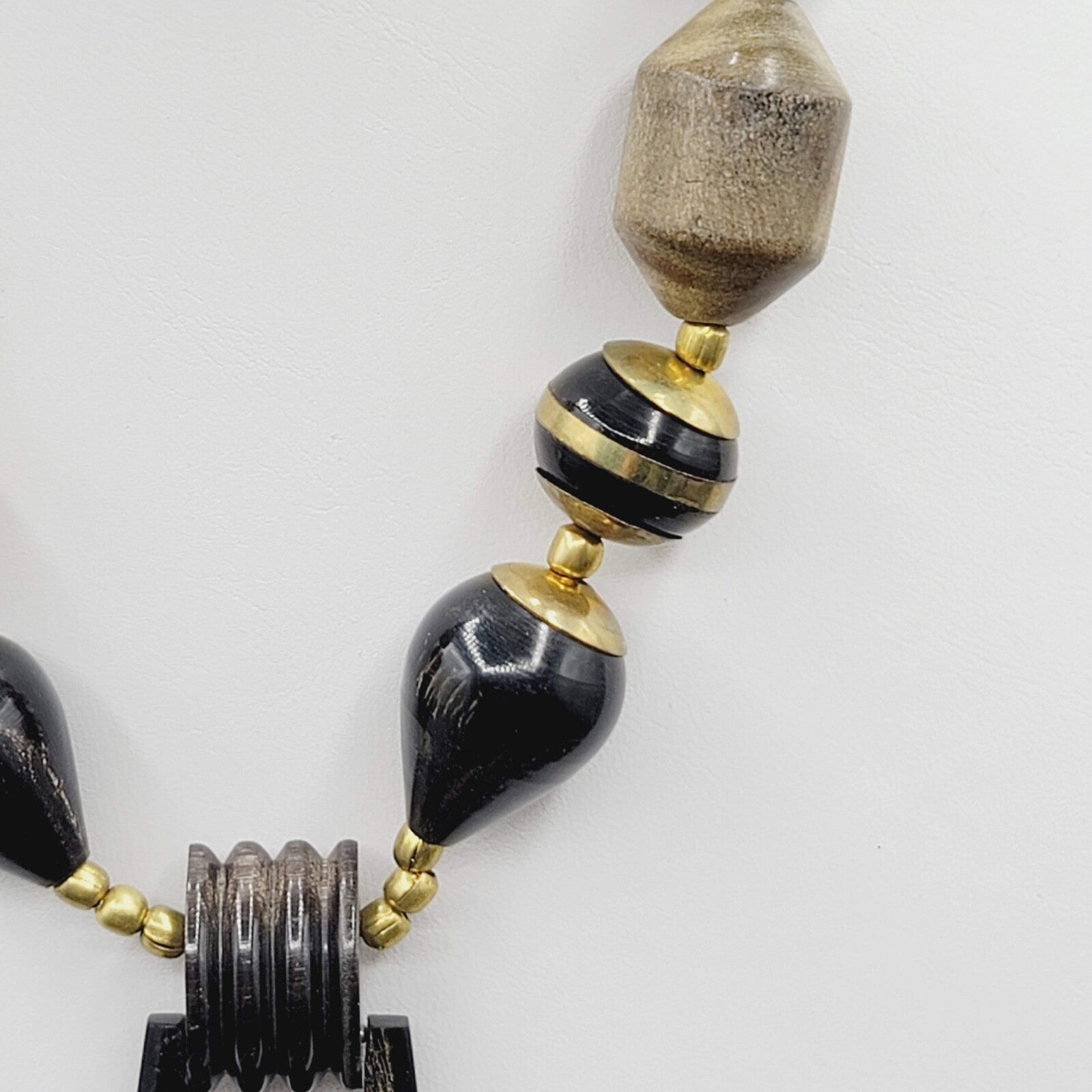 Safari TURTLE Carved Wood Beaded Brass Necklace Vintage 21"