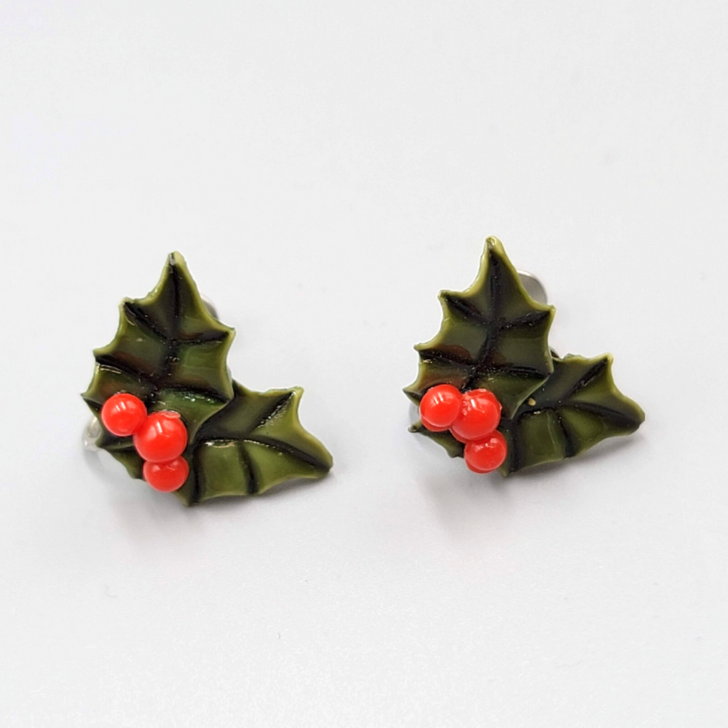 Vintage Mistletoe Clip on Earrings Leaves Berries Screw Back 1/2"