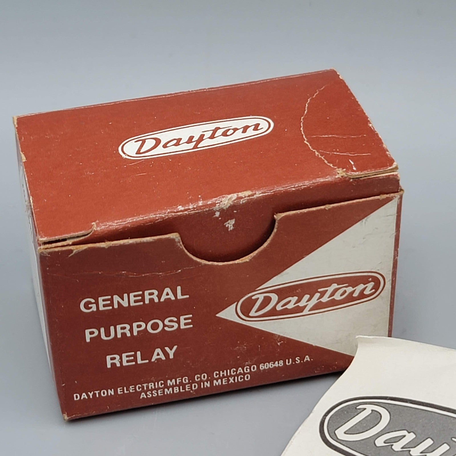 Dayton 5X827A Relay w Socket Original box