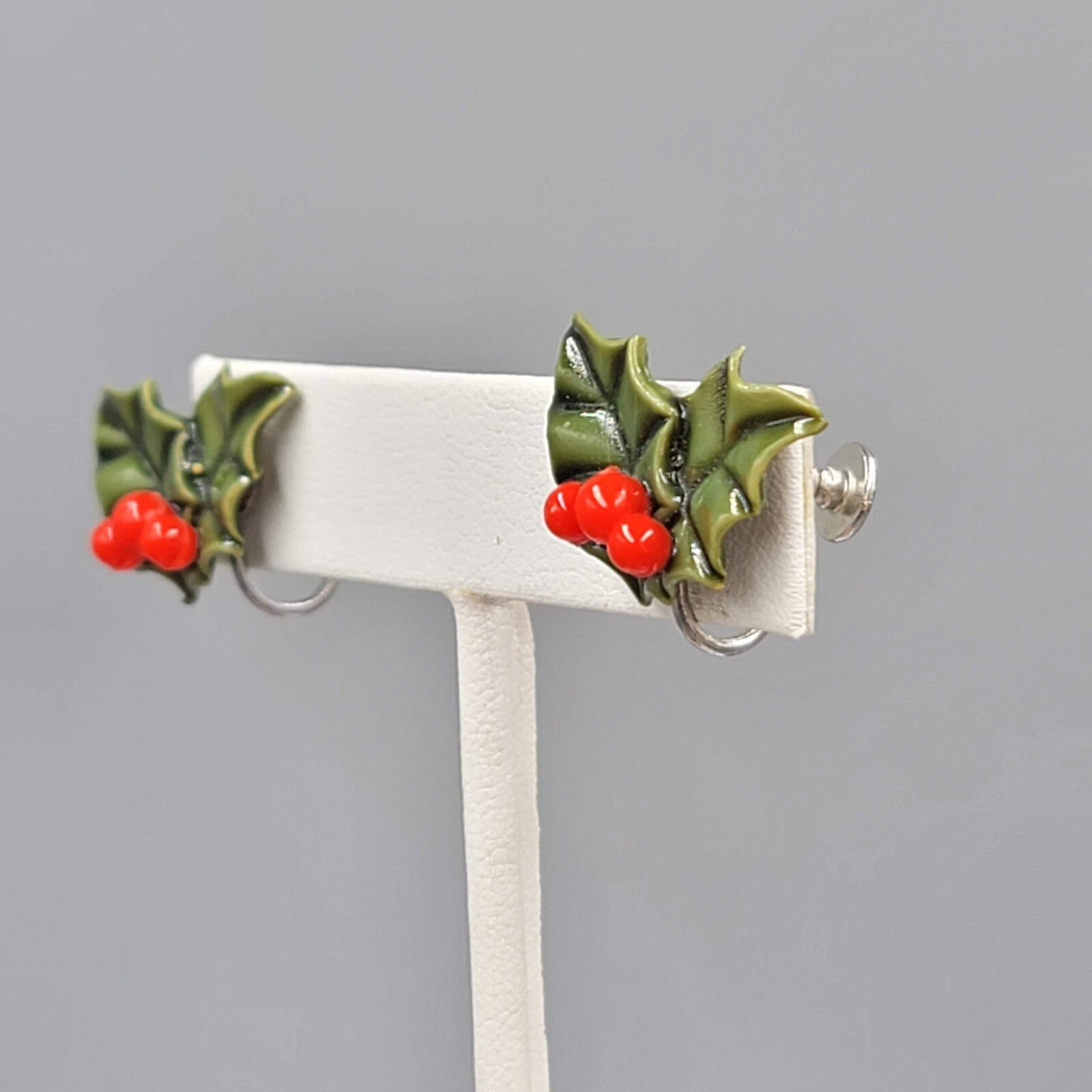 Vintage Mistletoe Clip on Earrings Leaves Berries Screw Back 1/2"