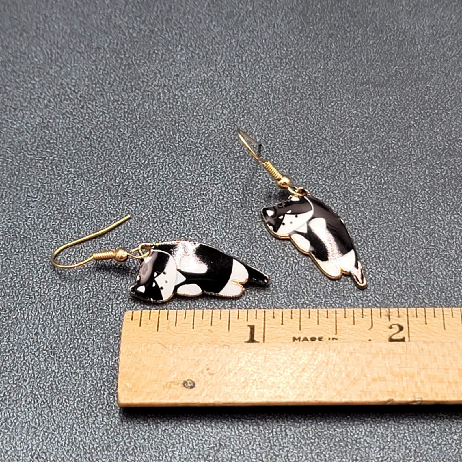 Kitty Cat Pierced Earrings Gold tone Black White Tuxedo Kitten Hanging Dangle 1"
