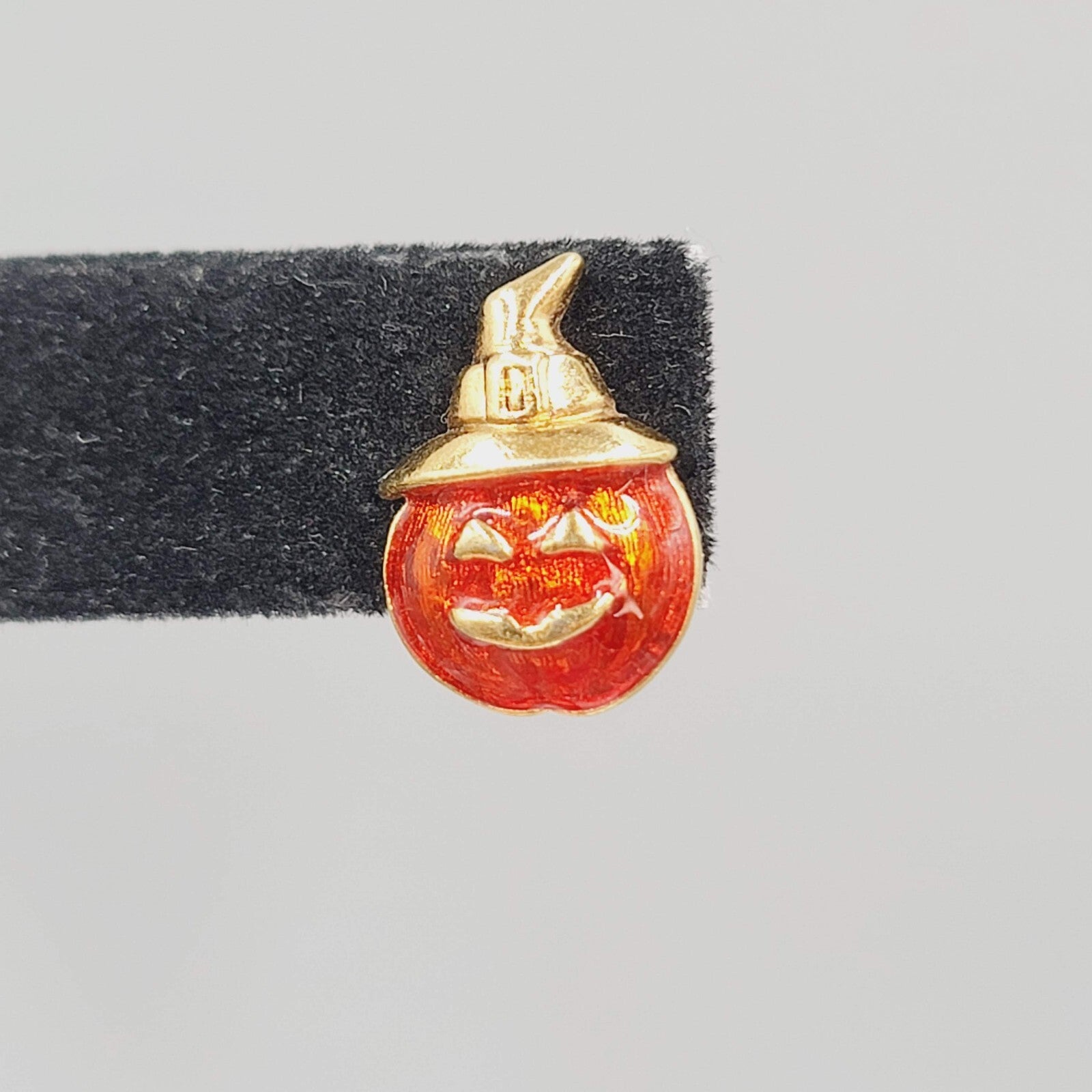 Avon Jack o Lantern Pierced Earrings Gold tone Orange Enamel Studs 5/8"