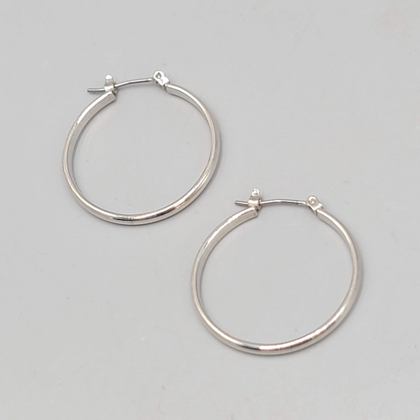 Silver tone Hoops Pierced Earrings Flat Rounded 1 in