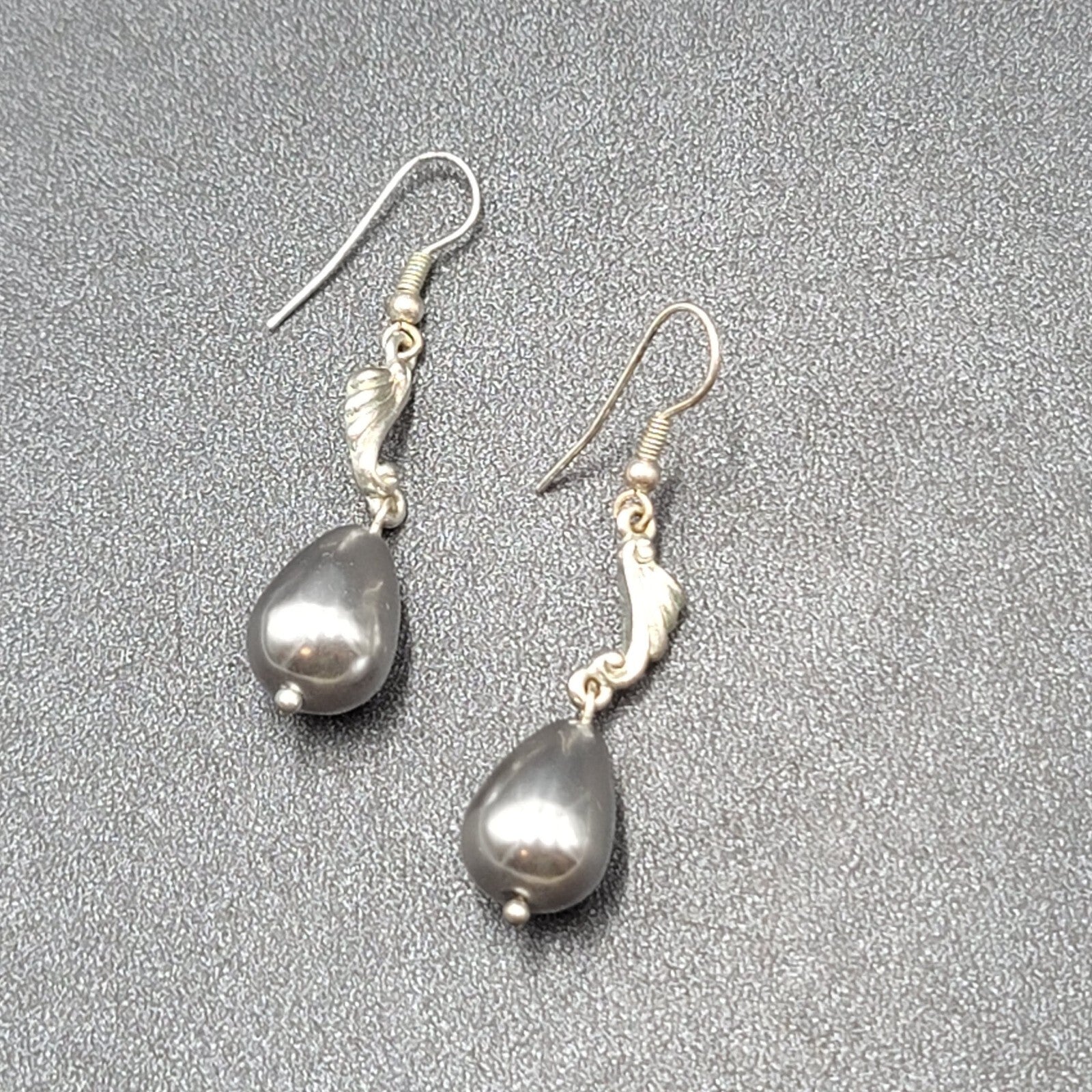 Pierced Earrings Silver tone Pearl Finish Gray Teardrop Bead Dangle 1.5"