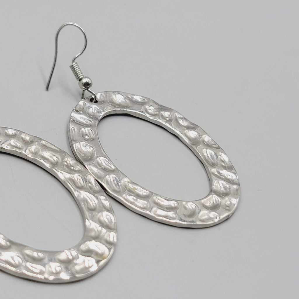 Open Oval Dangle Pierced Earrings Hammered Metal Silver tone 1.75"