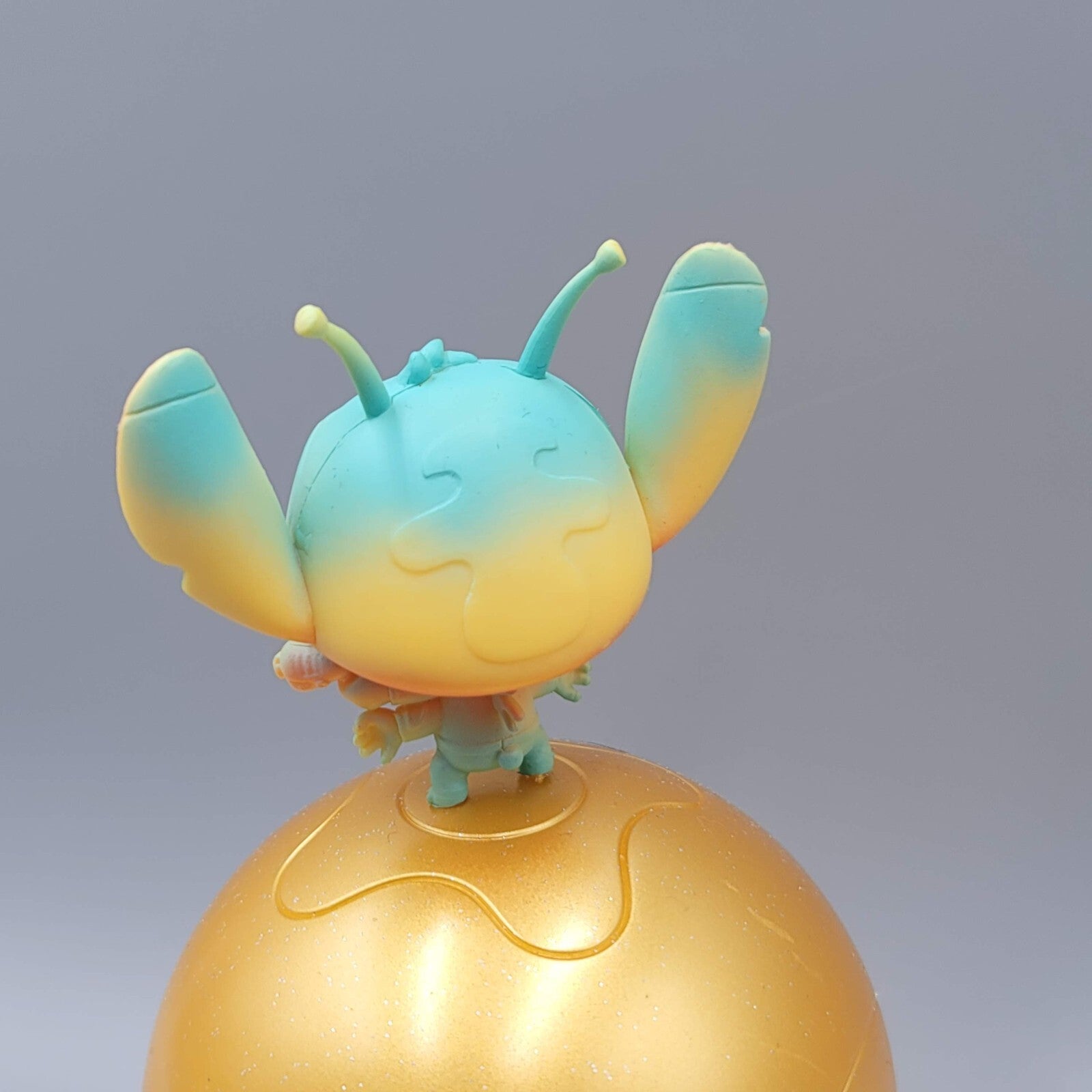 Disney Stitch Smols Vinyl Figure Gold Capsule Open