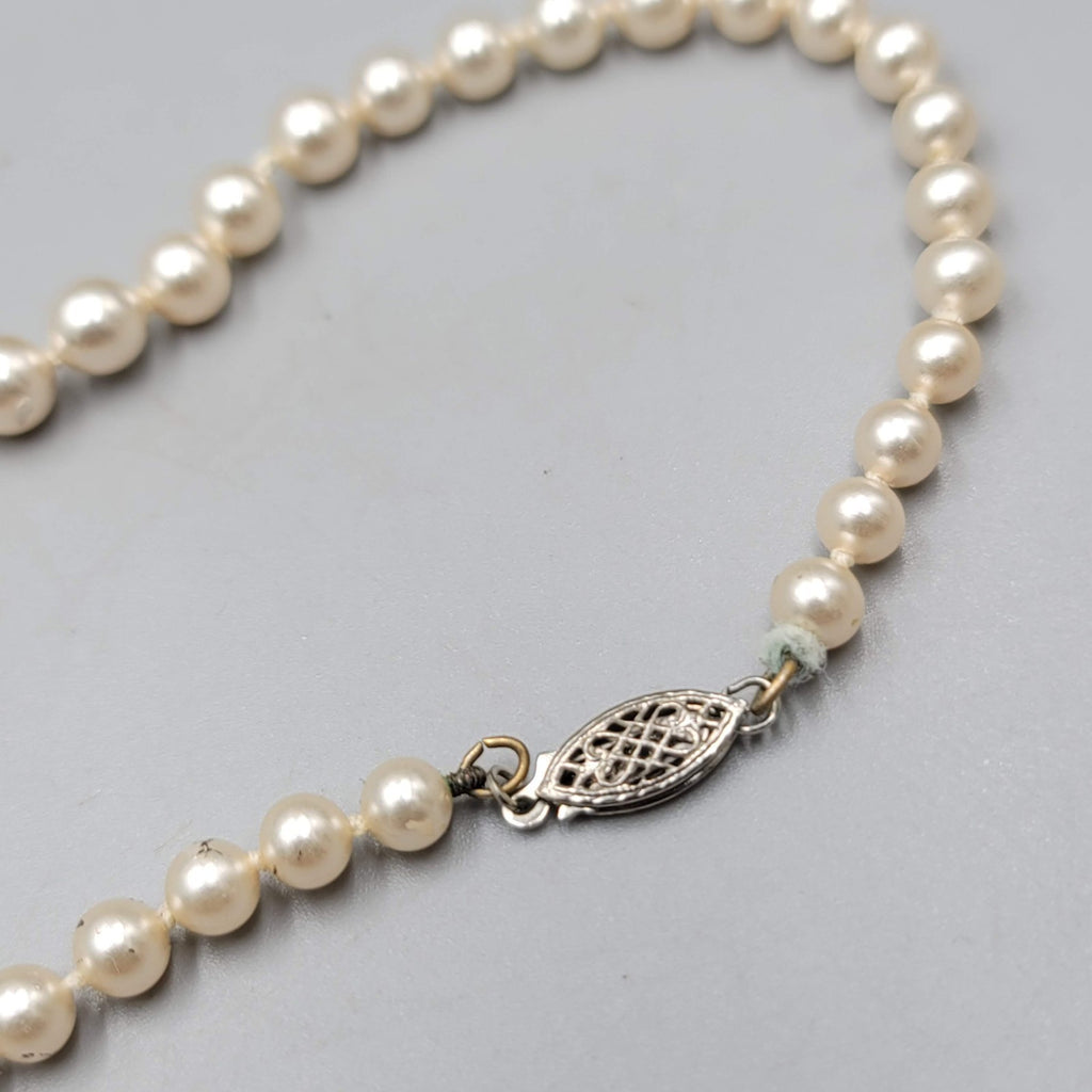 Vintage Graduated Faux Pearl Necklace Filigree Clasp Silver tone 20"