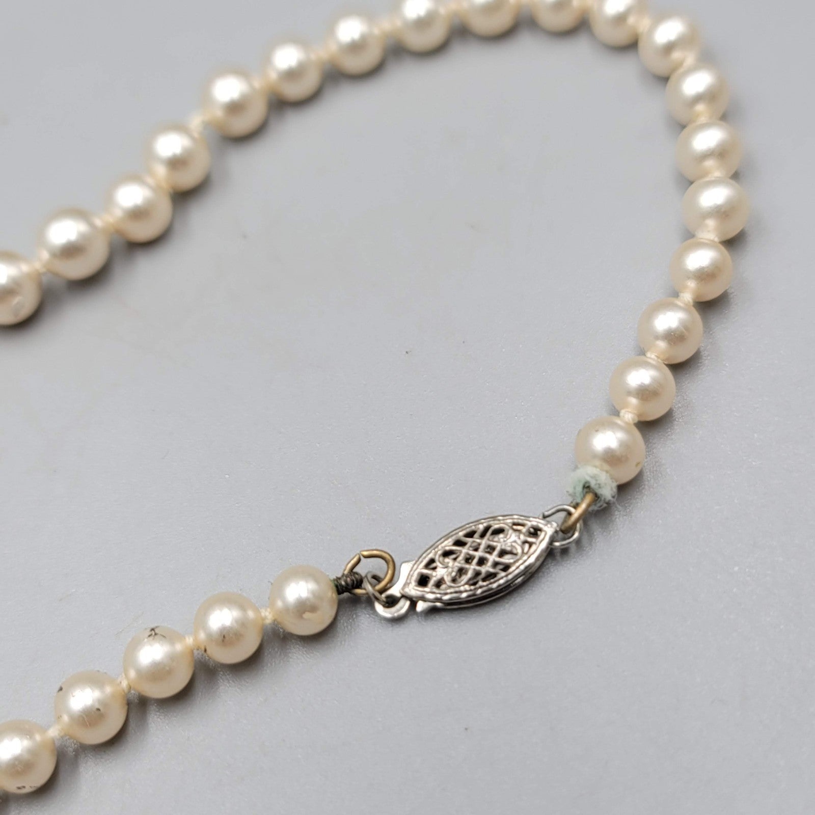 Vintage Graduated Faux Pearl Necklace Filigree Clasp Silver tone 20"