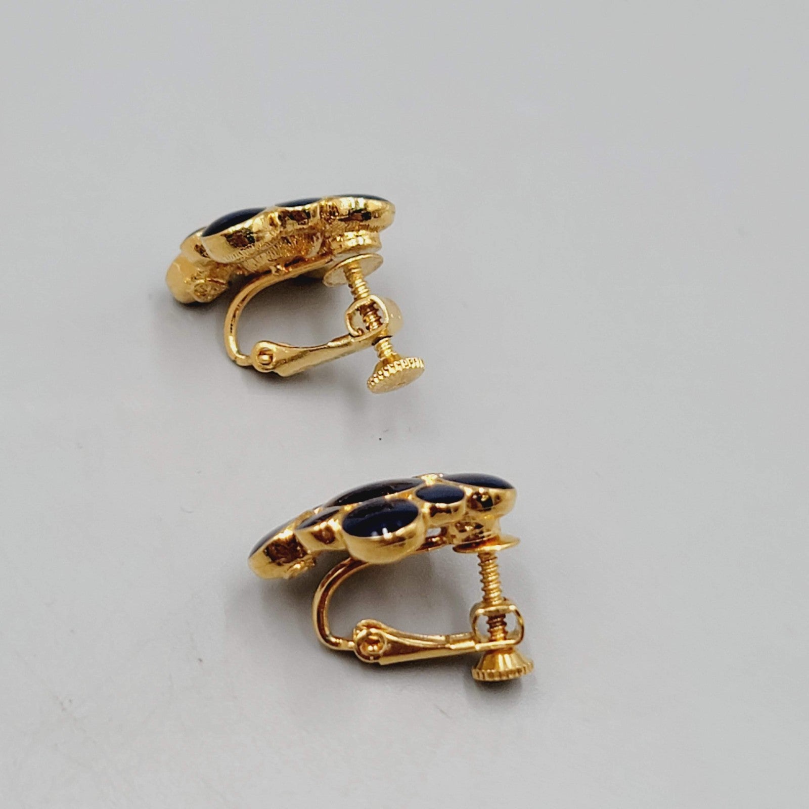 Vintage NAPIER Black Enamel Clip on Earrings Gold Plated Square 3/4 in