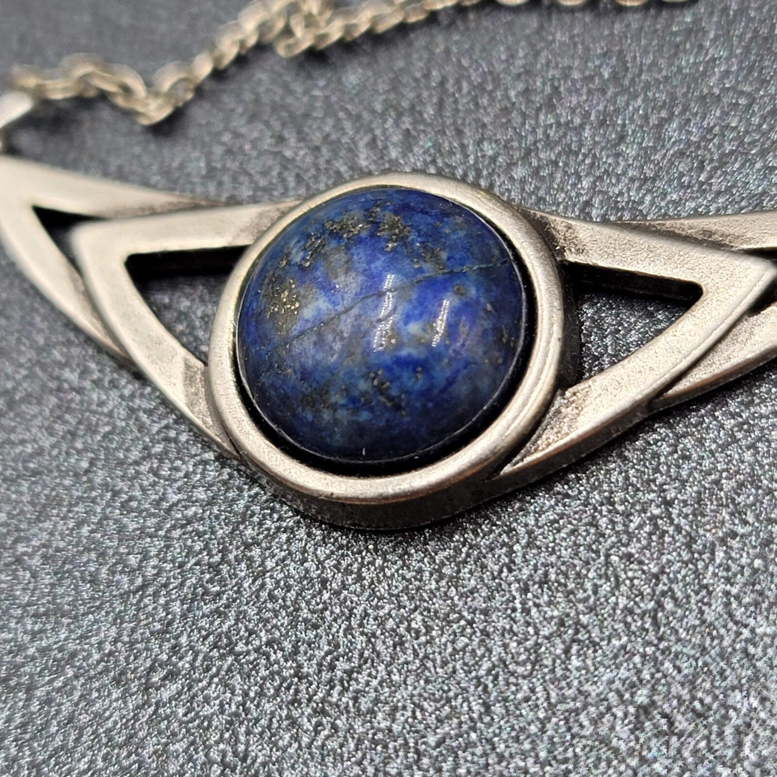 American Eagle AEO Necklace Blue Stone Pendant Chain Silver tone 17"-18.5"