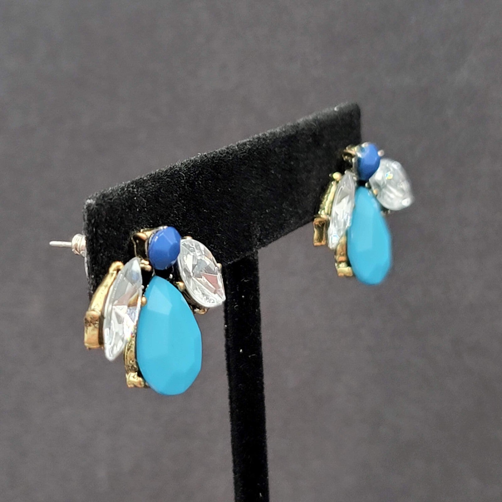 Pierced Earrings Blue Acrylic Bee Flower Design Drop 3/4"