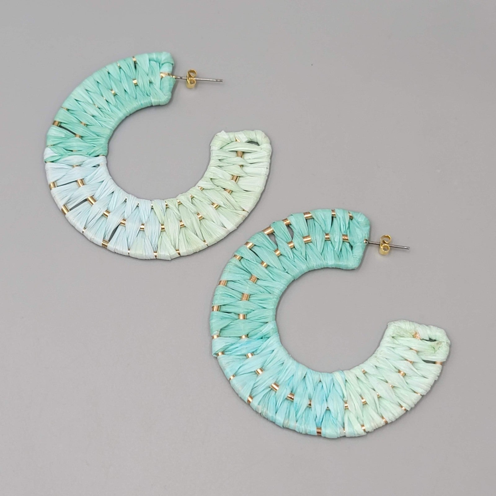 Boho Raffia Ombre Hoop Pierced Earrings Statement Gold tone 2.5"