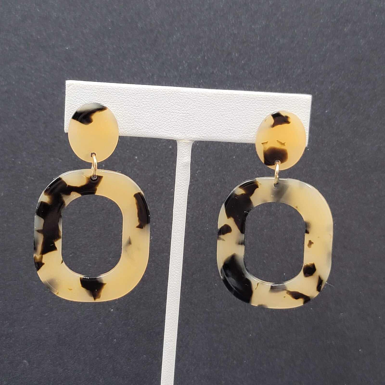 Pierced Earrings Brown Tan Speckle Dangle Hoops Statement 2"