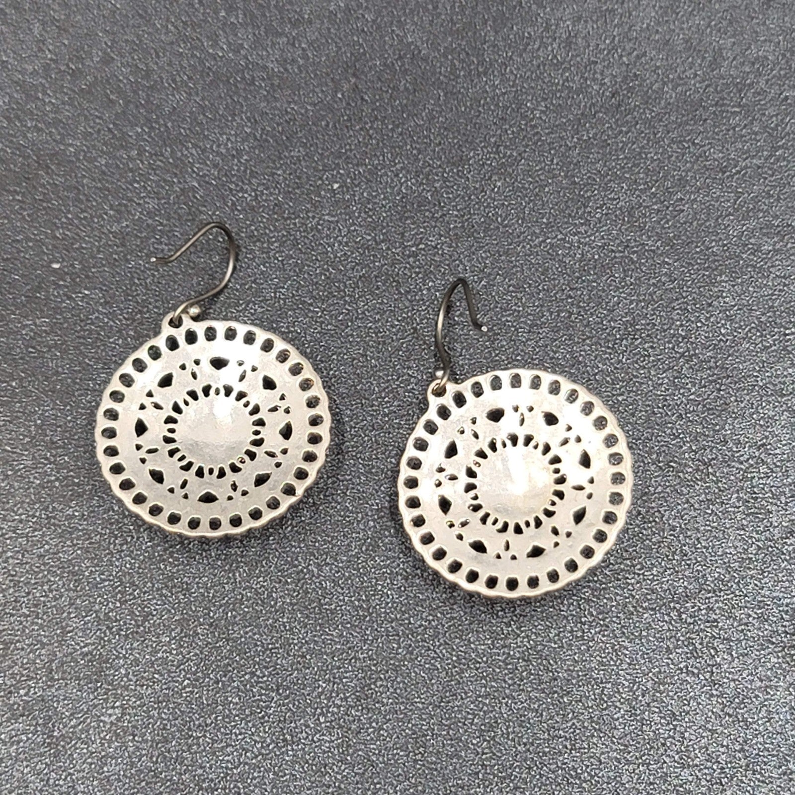 Pierced Earrings Silver tone Faux Pearl Open Work Medallion Dangle 1"