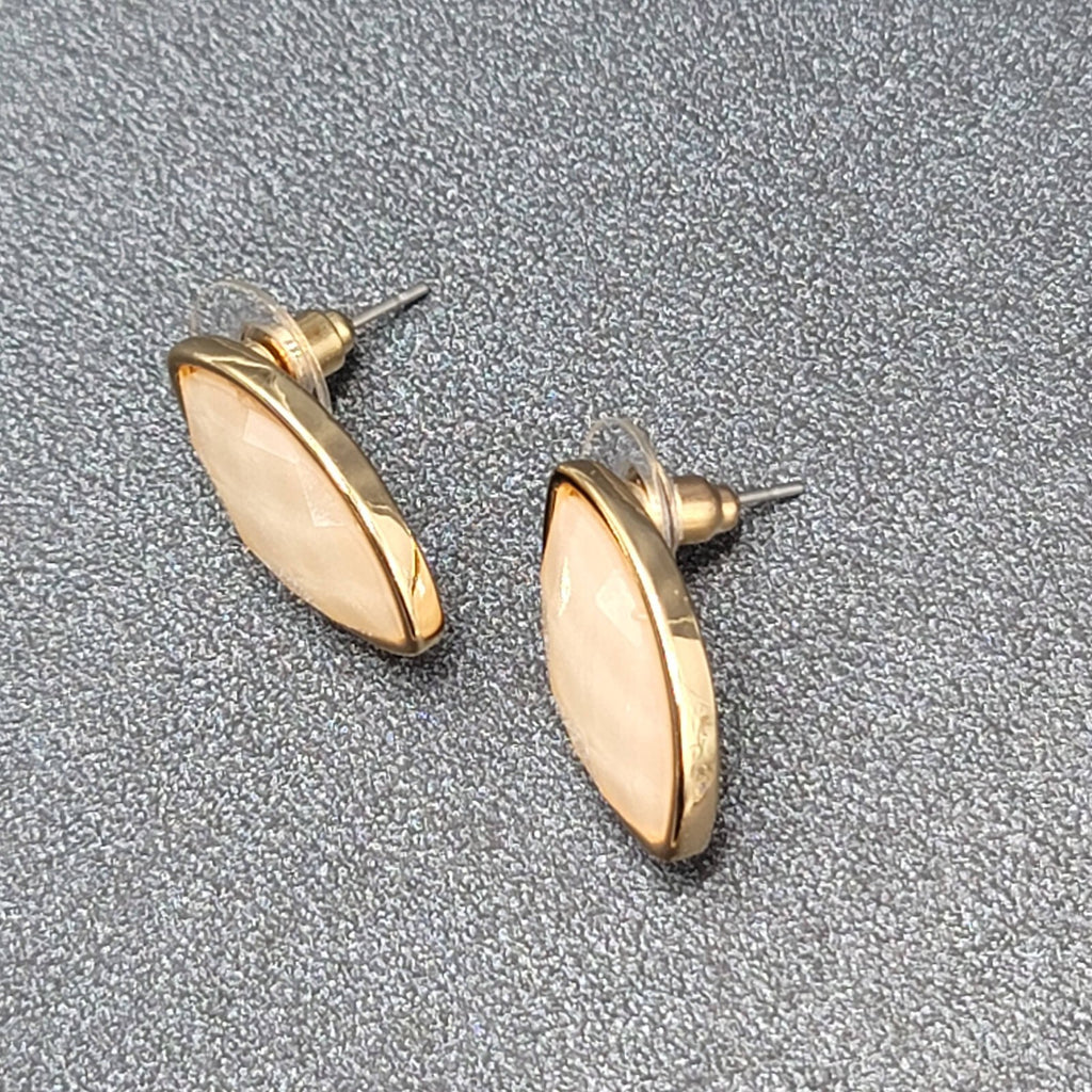 Vintage Pierced Earrings Gold tone Faceted Glitter Acrylic 3/4"