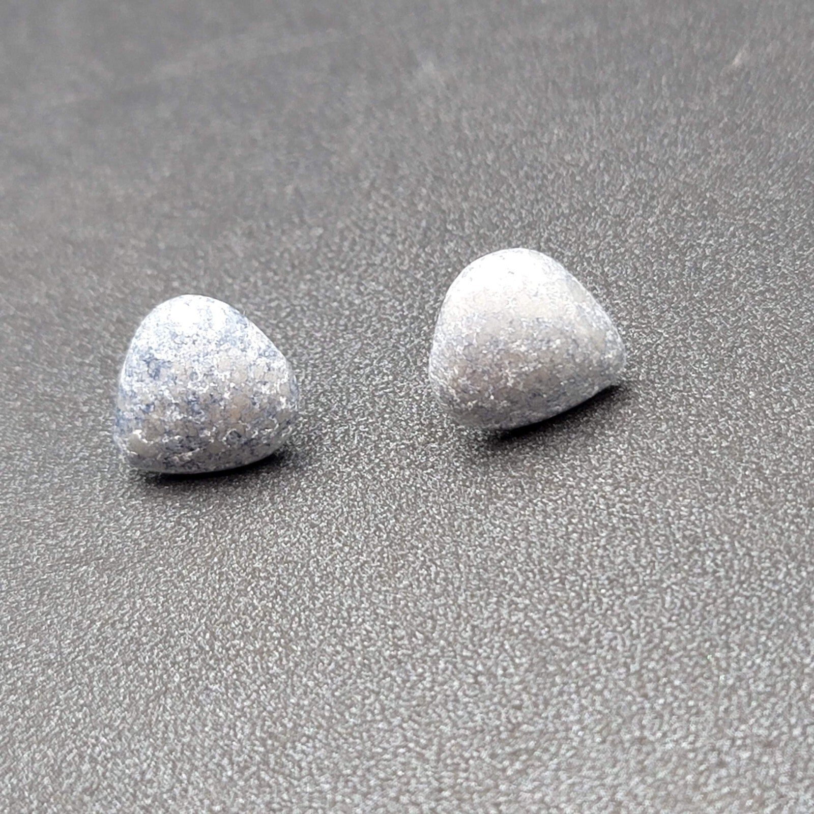 Vintage Pierced Earrings Blue Gray Enamel Splatter Heart Studs 1/2"