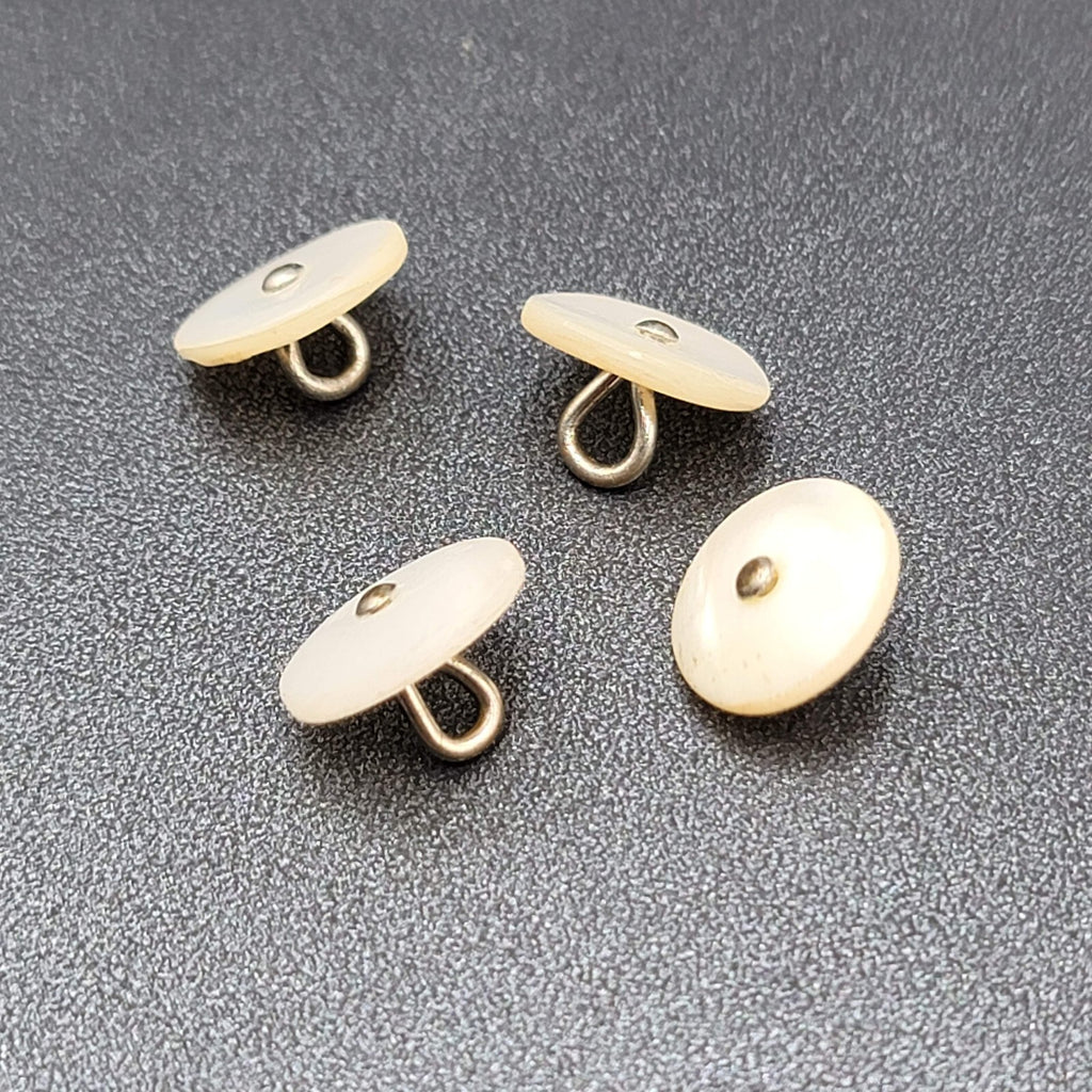 Vintage Mother Of Pearl Buttons Lot of 4  1/2"