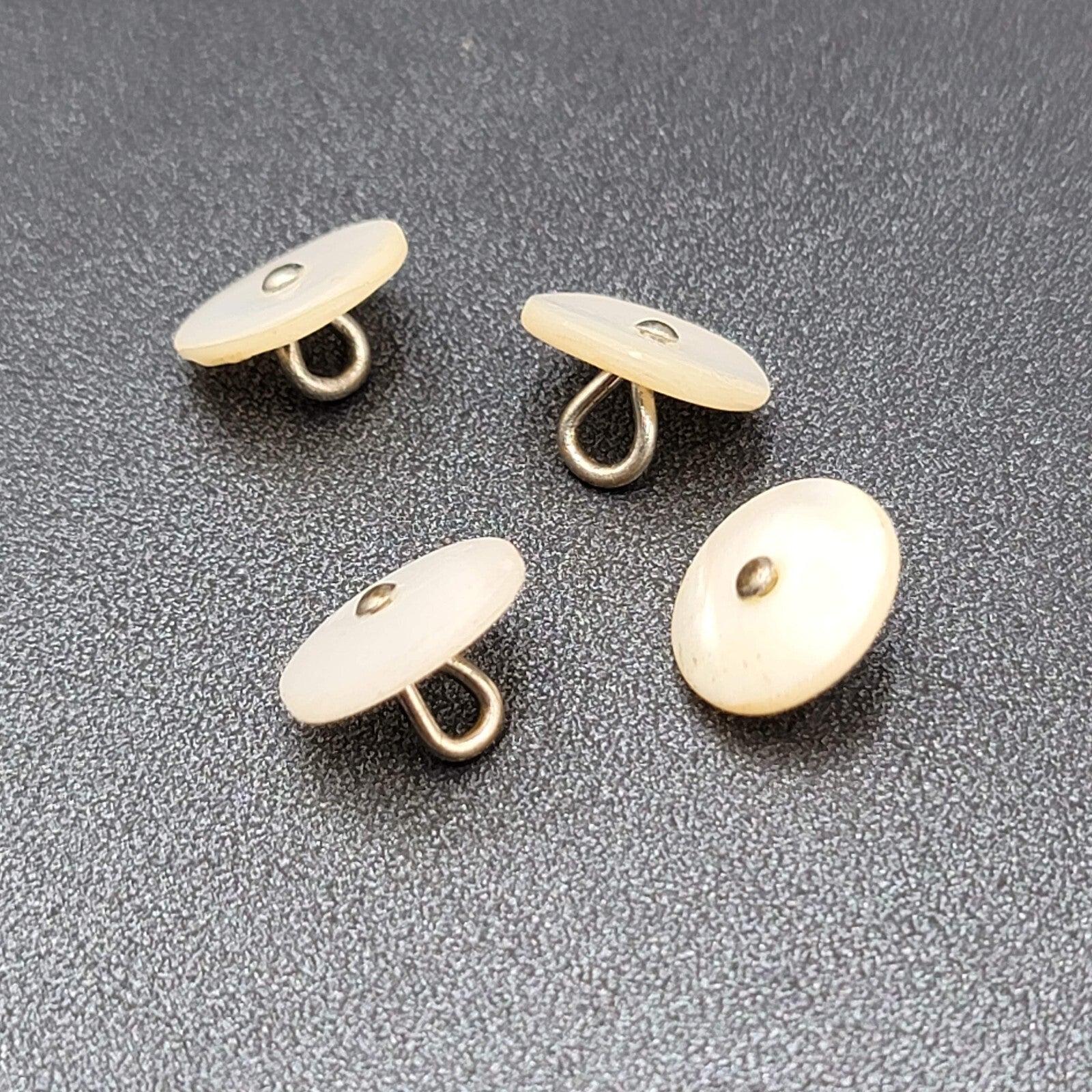 Vintage Mother Of Pearl Buttons Lot of 4  1/2"