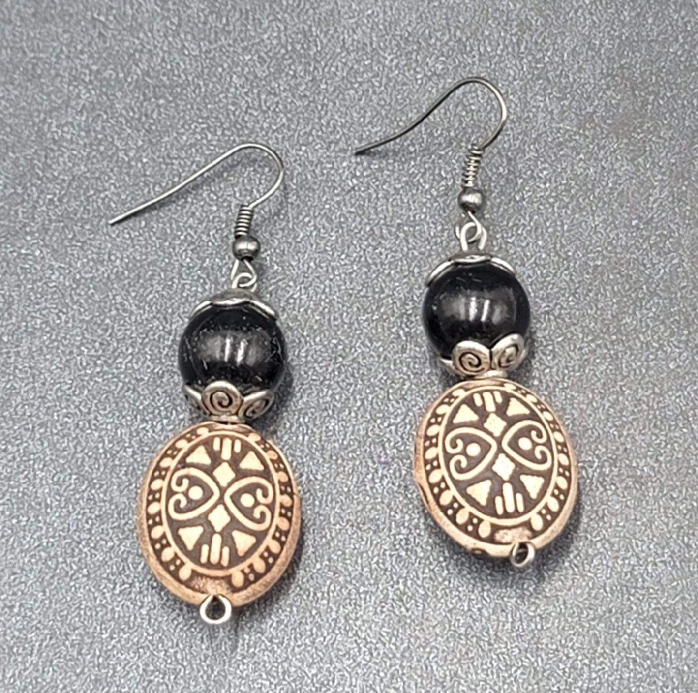 Pierced Earrings Silver tone Black Ornate Beaded Dangle 1.5"