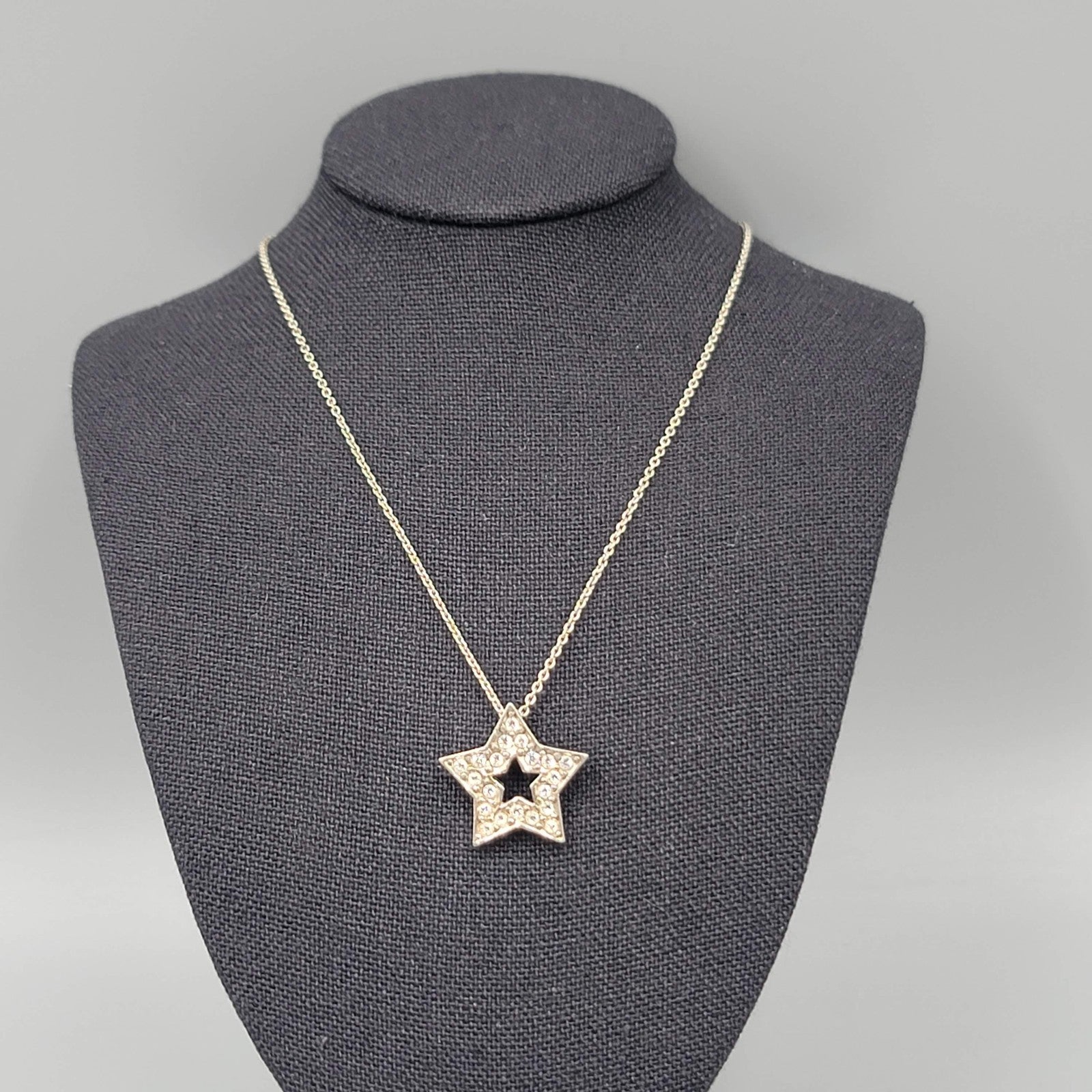 Star Pendant Necklace Rhinestone 18 Inch Silver tone