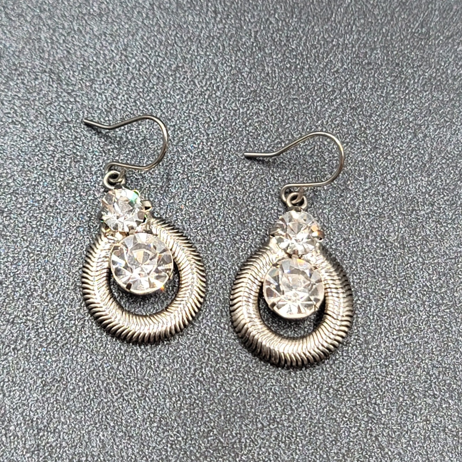 Pierced Earrings Silver tone Snake Chain Rhinestone Dangle 1"