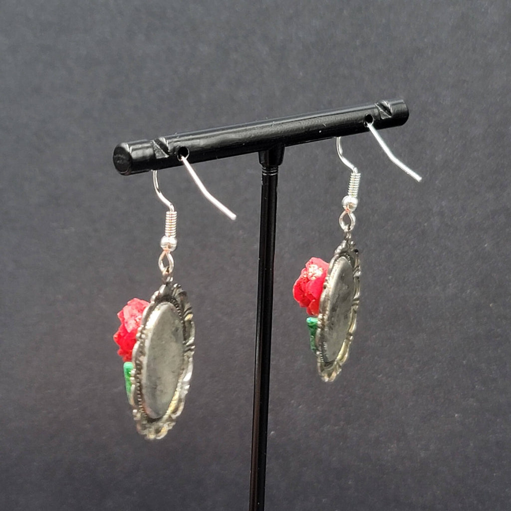 Pierced Earrings Paper Quilling Rose Flower Silver tone Dangle 1"