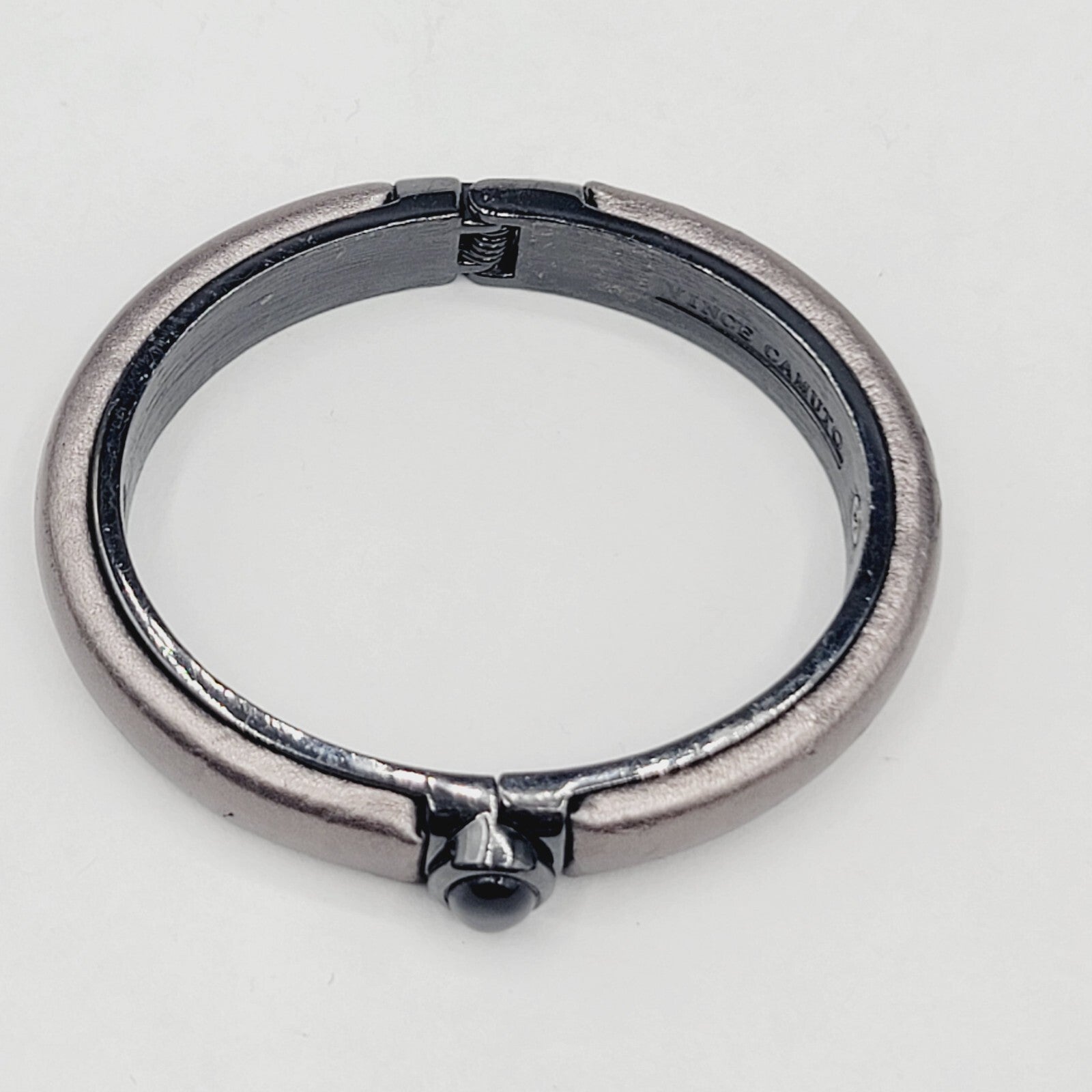 VINCE CAMUTO Hinged Bracelet Black Cabochon Leather 6.5"