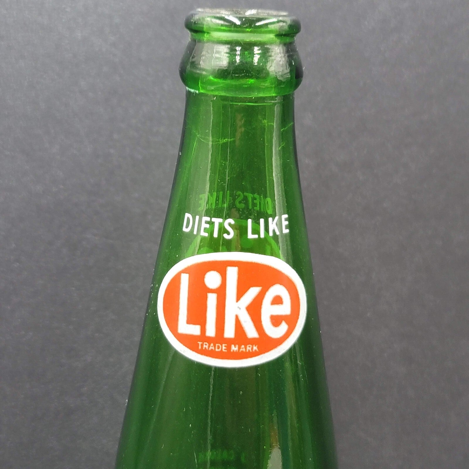Vintage LIKE Green Glass Bottle Diets Like LIKE Seven Up