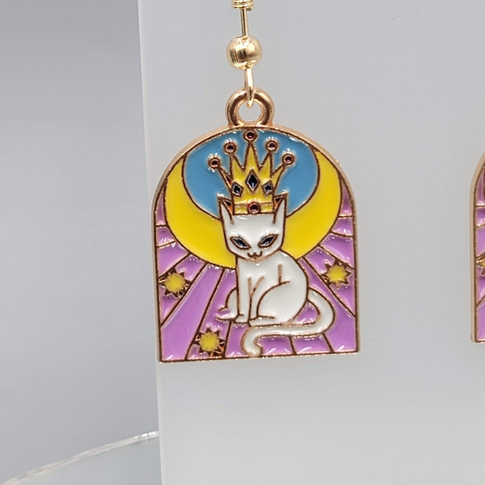 Kitty Cat in the Sun Enamel Pierced Earrings Gold tone Dangle 1 1/8"