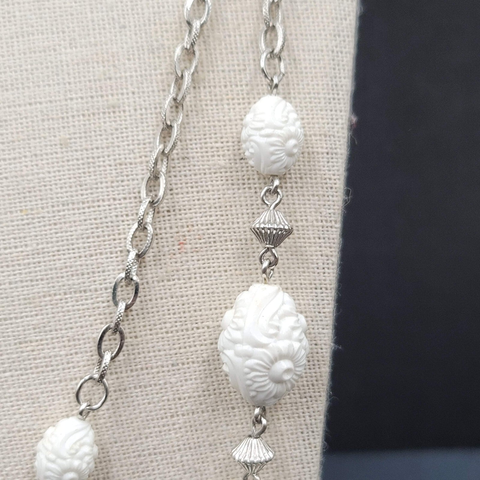 Vtg White Carved Bead Necklace Sarah Cov Summer Flirt Chain Silver tone Set of 2