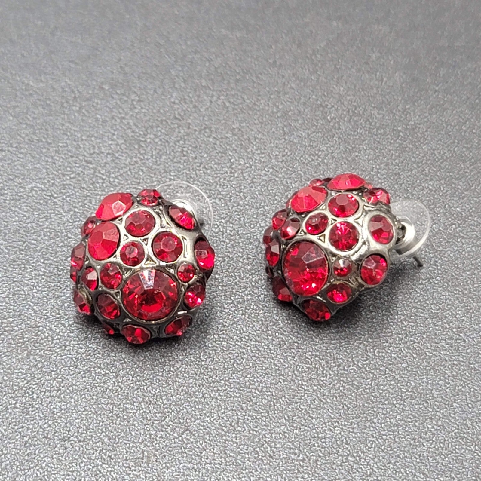 Pierced Earrings Dark Gray Metal Red Rhinestone Dome Drop Studs 3/4"