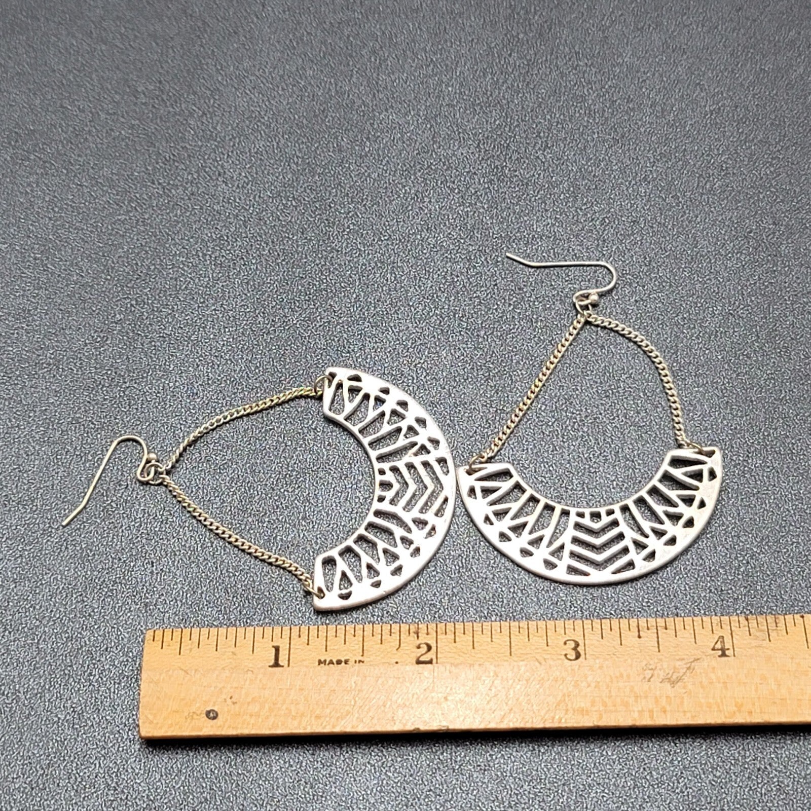 Pierced Earrings Silver tone Dangle Chains Statement 2.5"