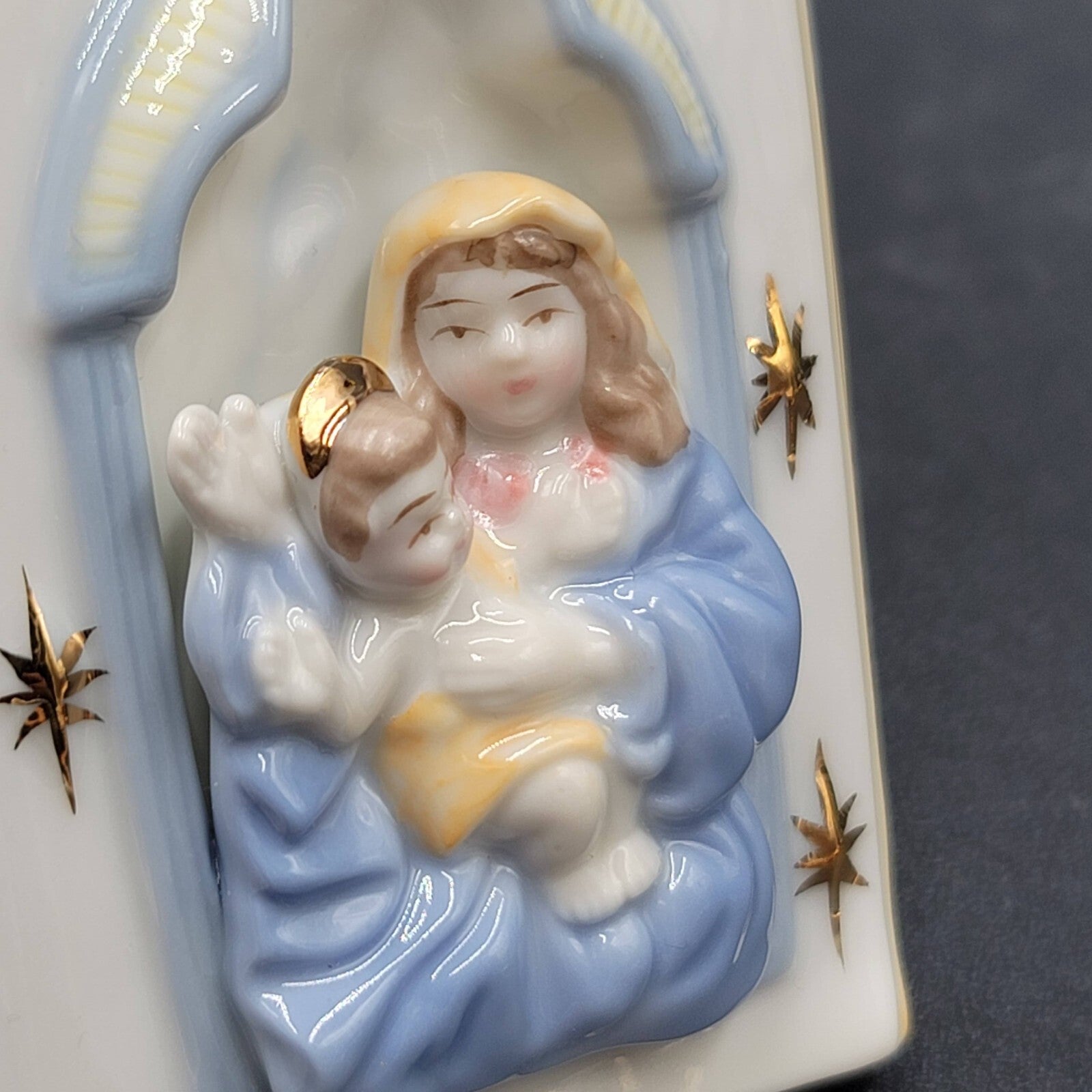 Vintage Avon Inspirational Ceramic Plaque Madonna Child Christmas
