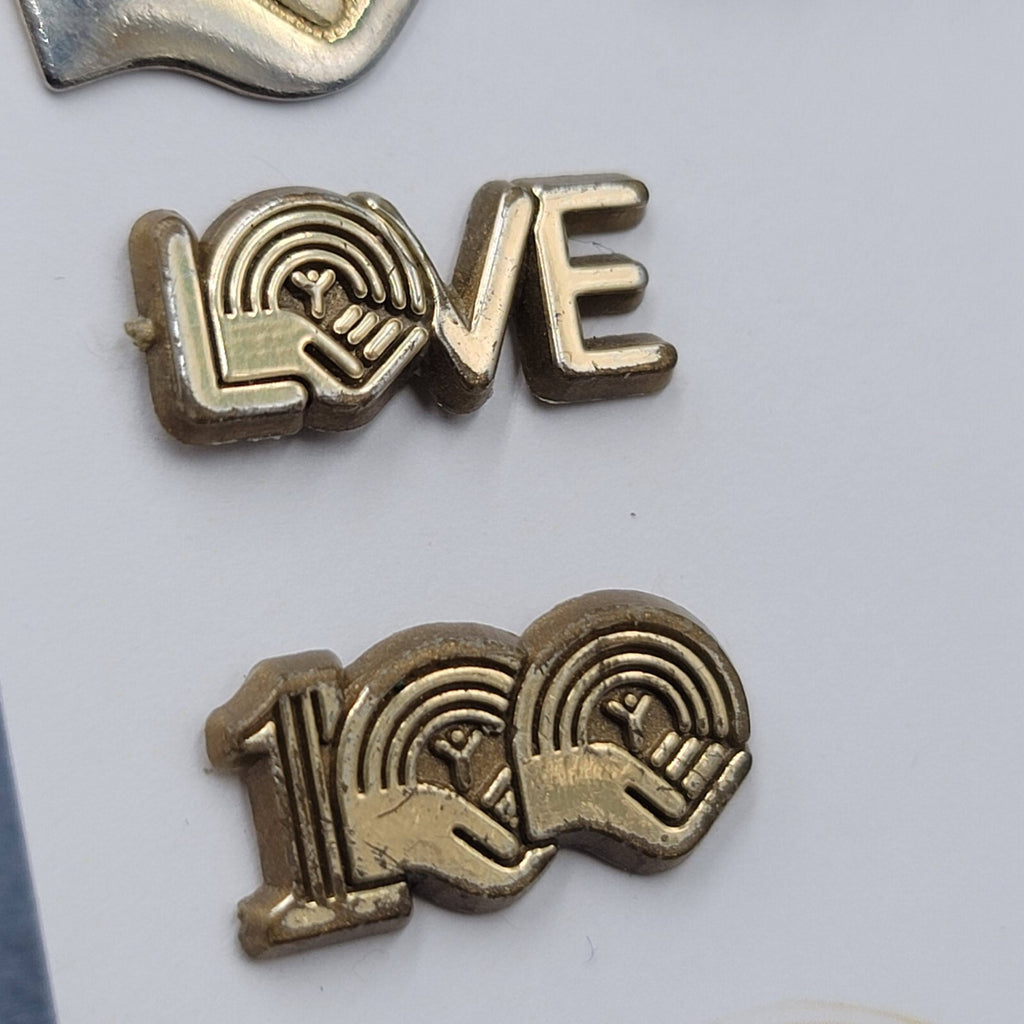 Vintage Lot of 4 Pins United Way Pin Back Plastic and Metal Love One Sticker