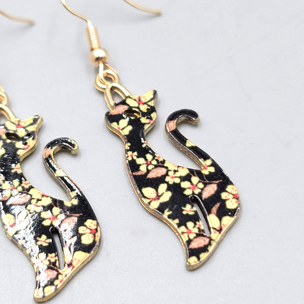 Black Kitty Cat Flower Print Pierced Earrings Gold tone Dangle 1 3/8"