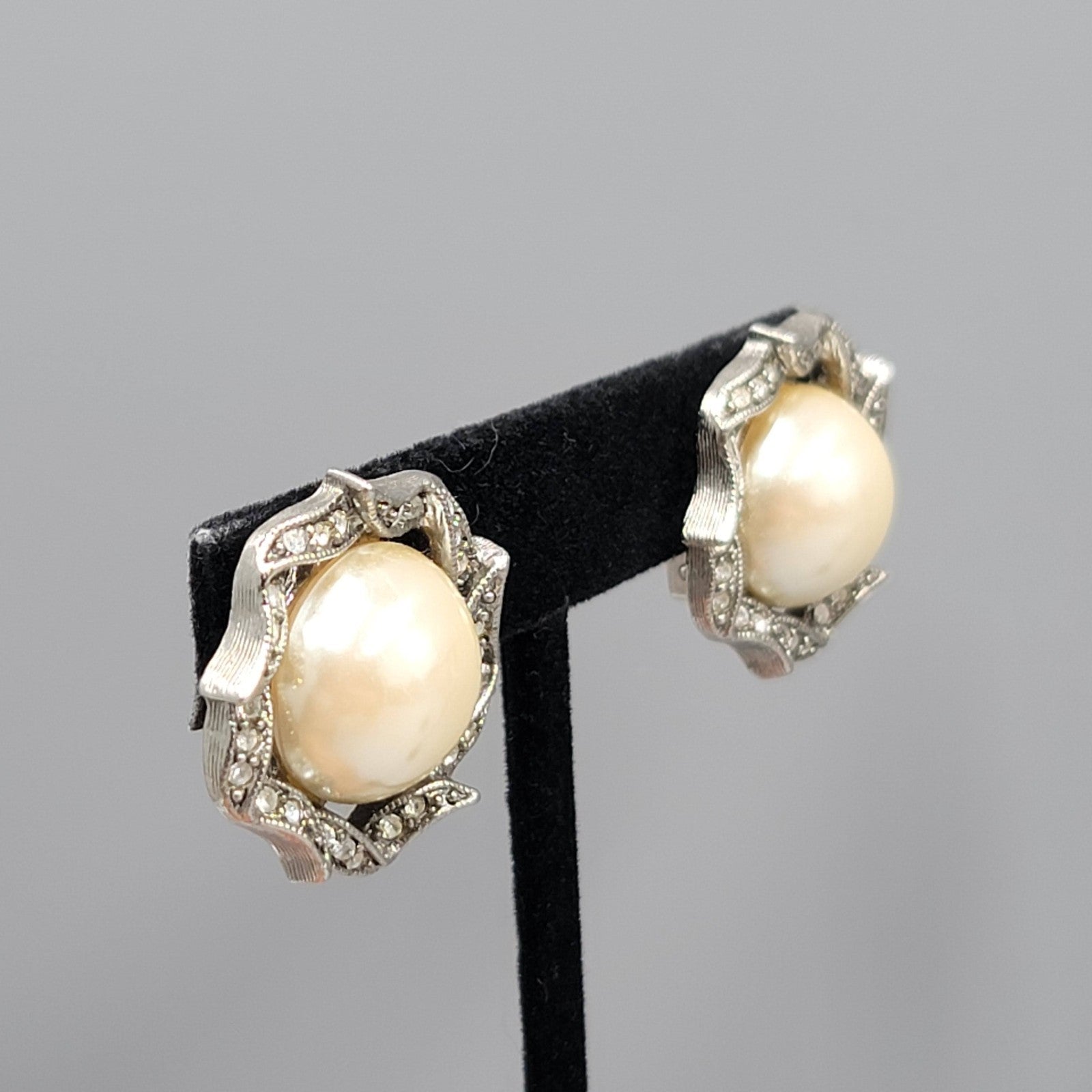 Vintage Pearlescent Cabochon Clip on Earrings Rhinestone Wreath Silver tone 1 in