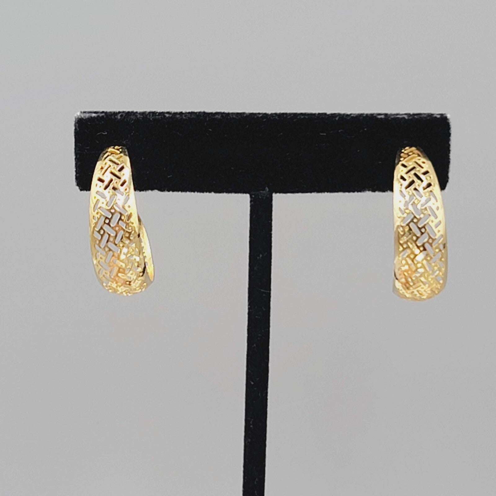 Filigree Hoops Pierced Earrings Gold Plated 1" Lightweight