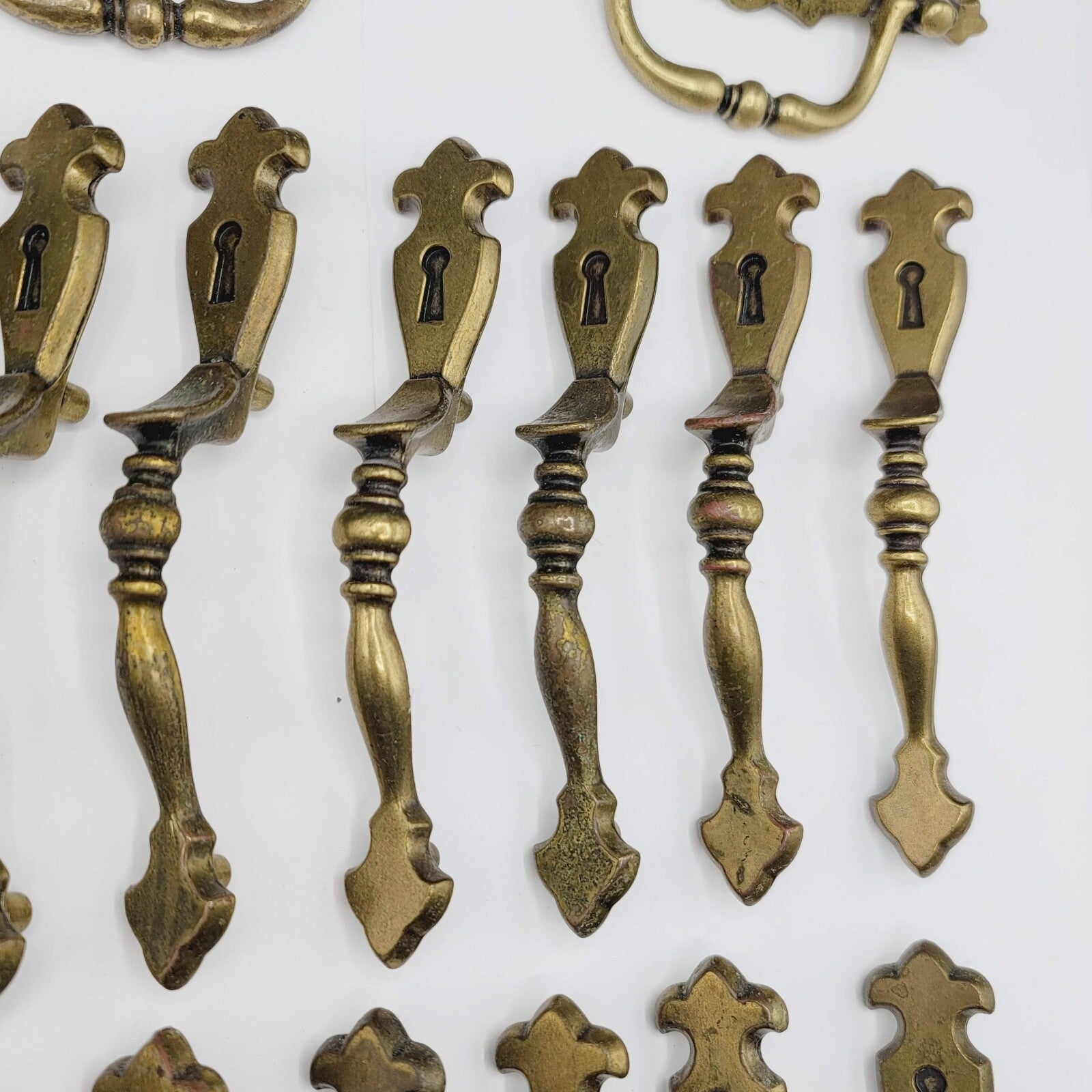 Lot 24 Vintage Cast Ornate Metal Pulls Handle Drawer Bin Cabinet Hardware 1976