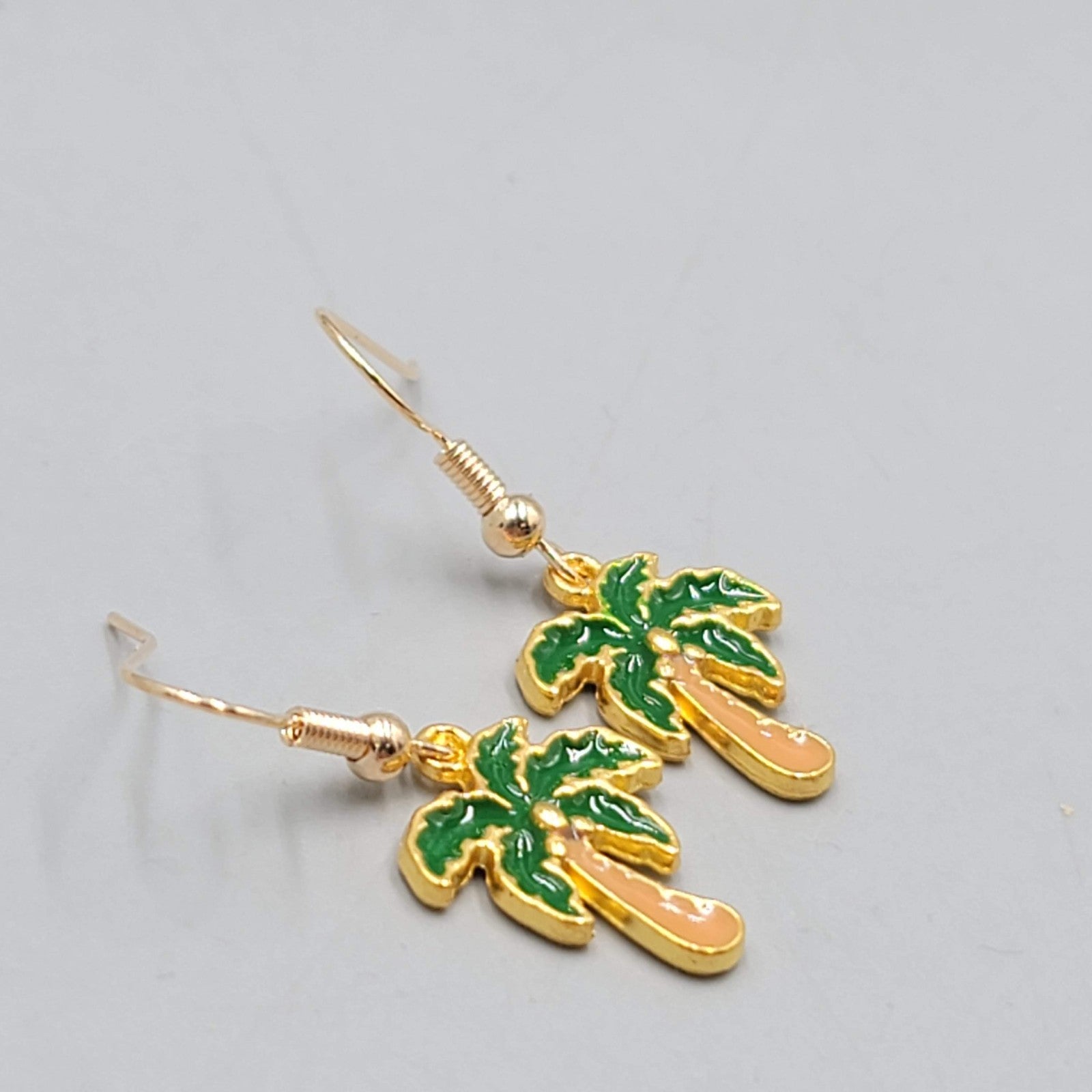 Enamel Palm Tree Pierced Earrings Gold tone Dangle Tan Trunk 3/4"