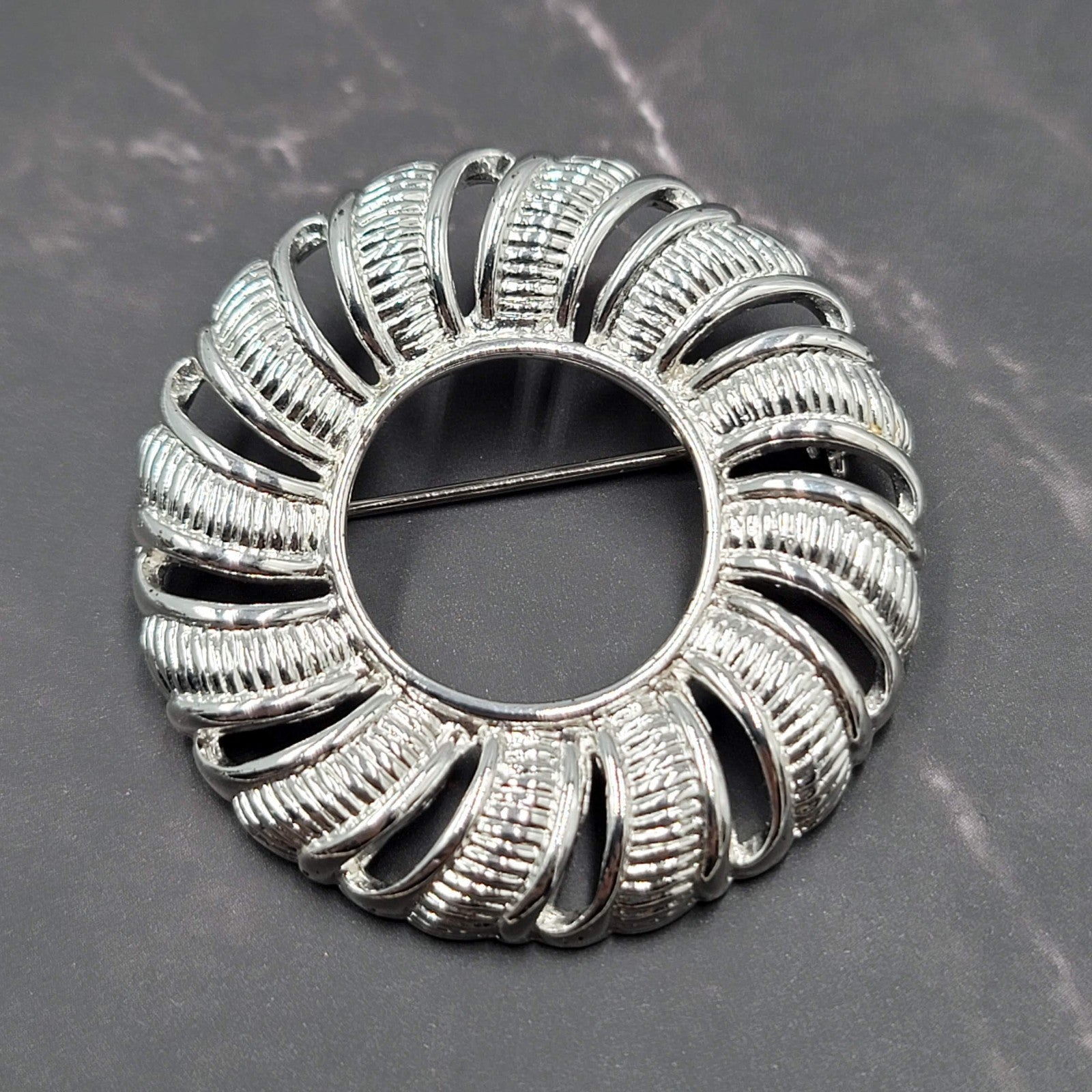 Vintage Napier Wreath Brooch Silver Plated 1 5/8"