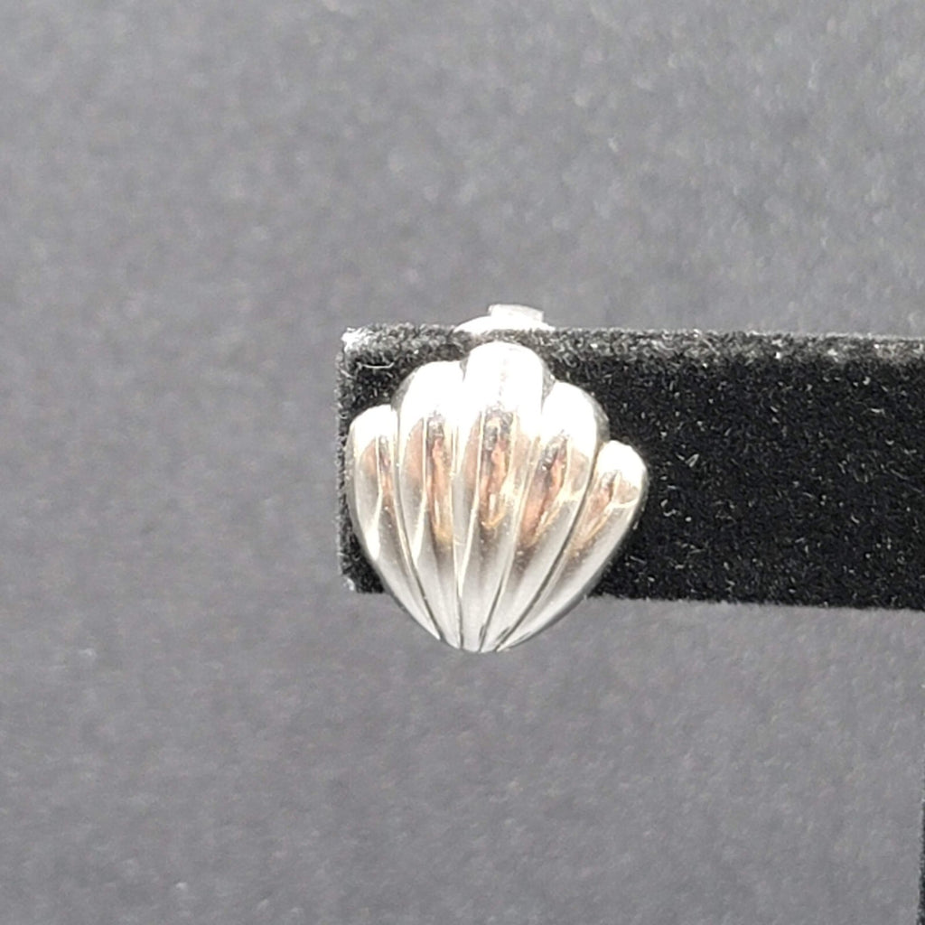 Vintage Clip on Earrings Silver tone Shell Studs  5/8"