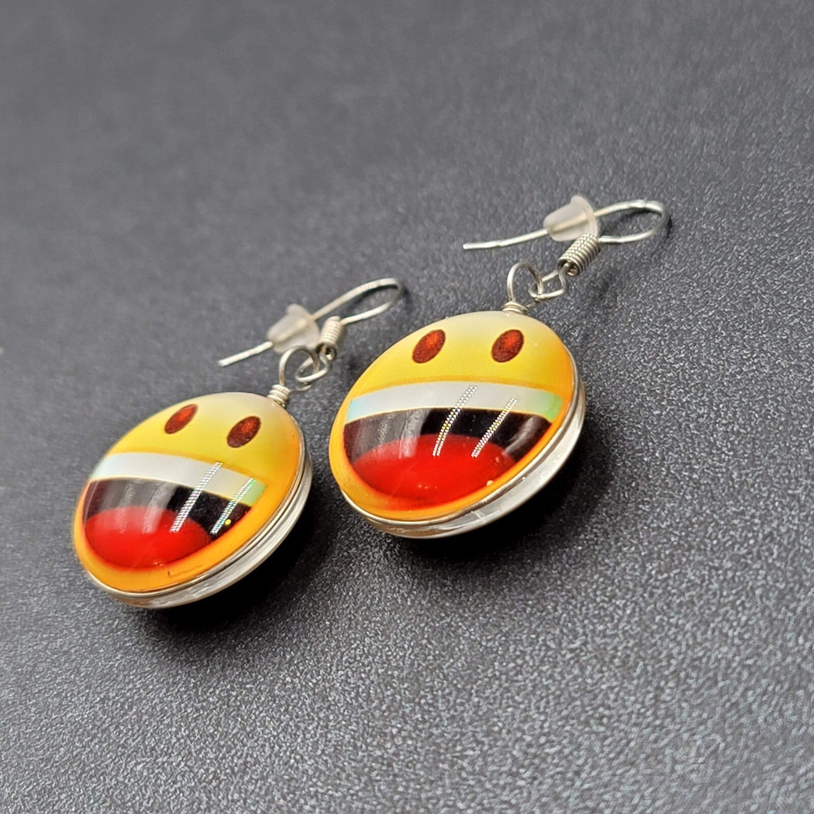Pierced Earrings Glass Happy Face Emoji Dangle 1"
