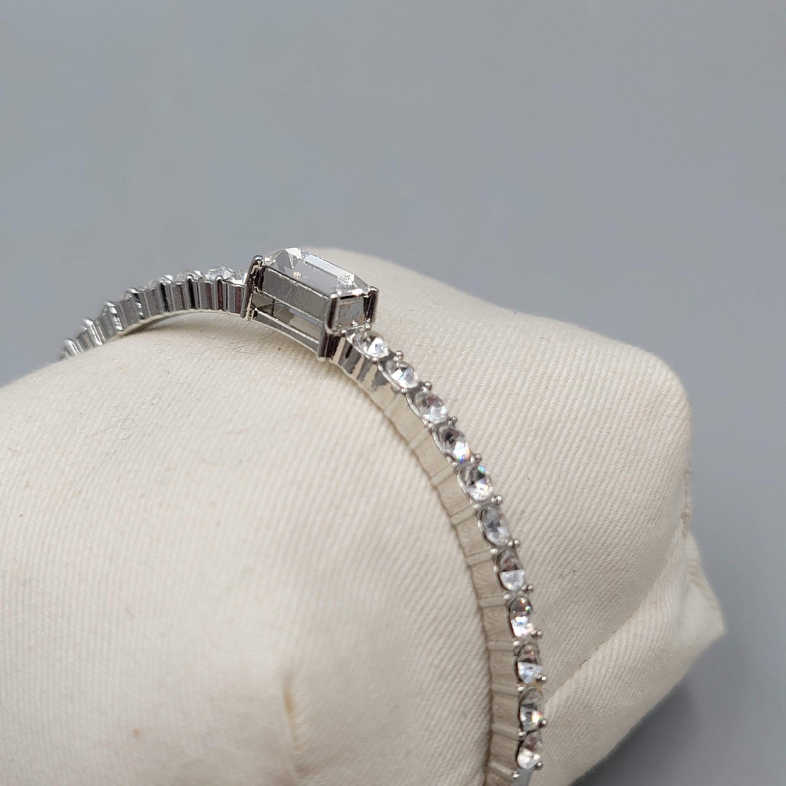 Rhinestone Bangle Bracelet Silver tone 8.5 in