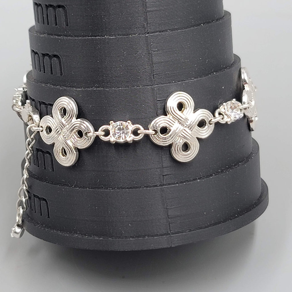 Ann Taylor Bracelet Silver Tone Crystal Accent Adjustable Toggle Chain 8 Inch NW